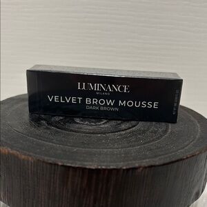 Dark Brown Velvet Brow Mousse